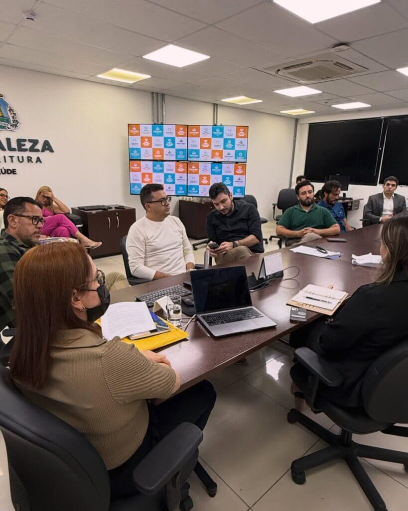 SindConfecções, Secretaria Municipal de Saúde de Fortaleza e vereador Márico Martins, discutem mais segurança na validação de atestados